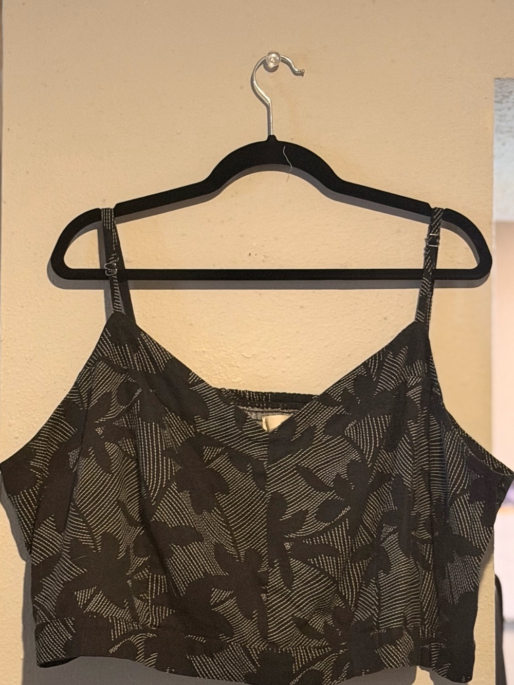 Universal Thread Black Floral Cropped Cami
